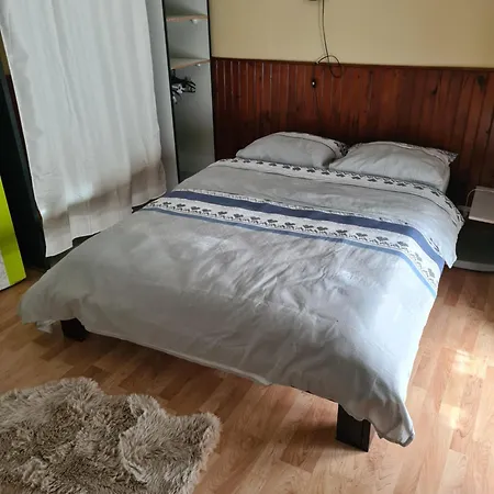 La Reunion Le La *